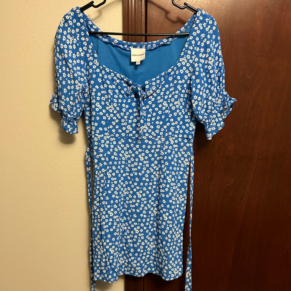 Women’s dress